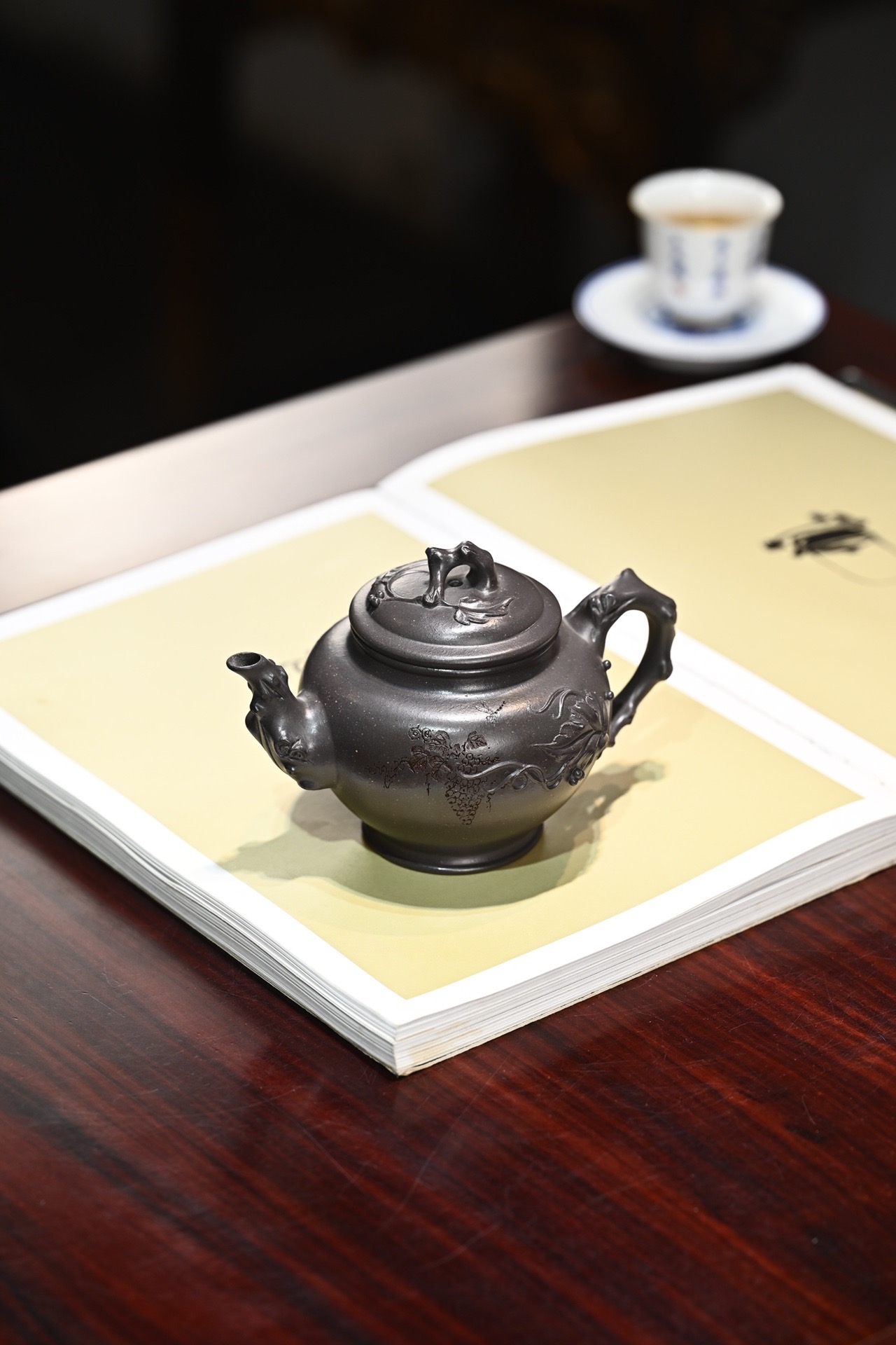 宜兴紫砂壶姚丽云全手工葡萄报春天青泥280cc