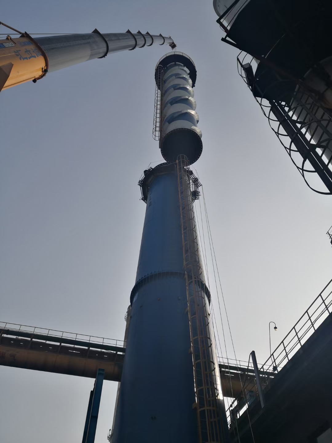 30米钢烟囱安装