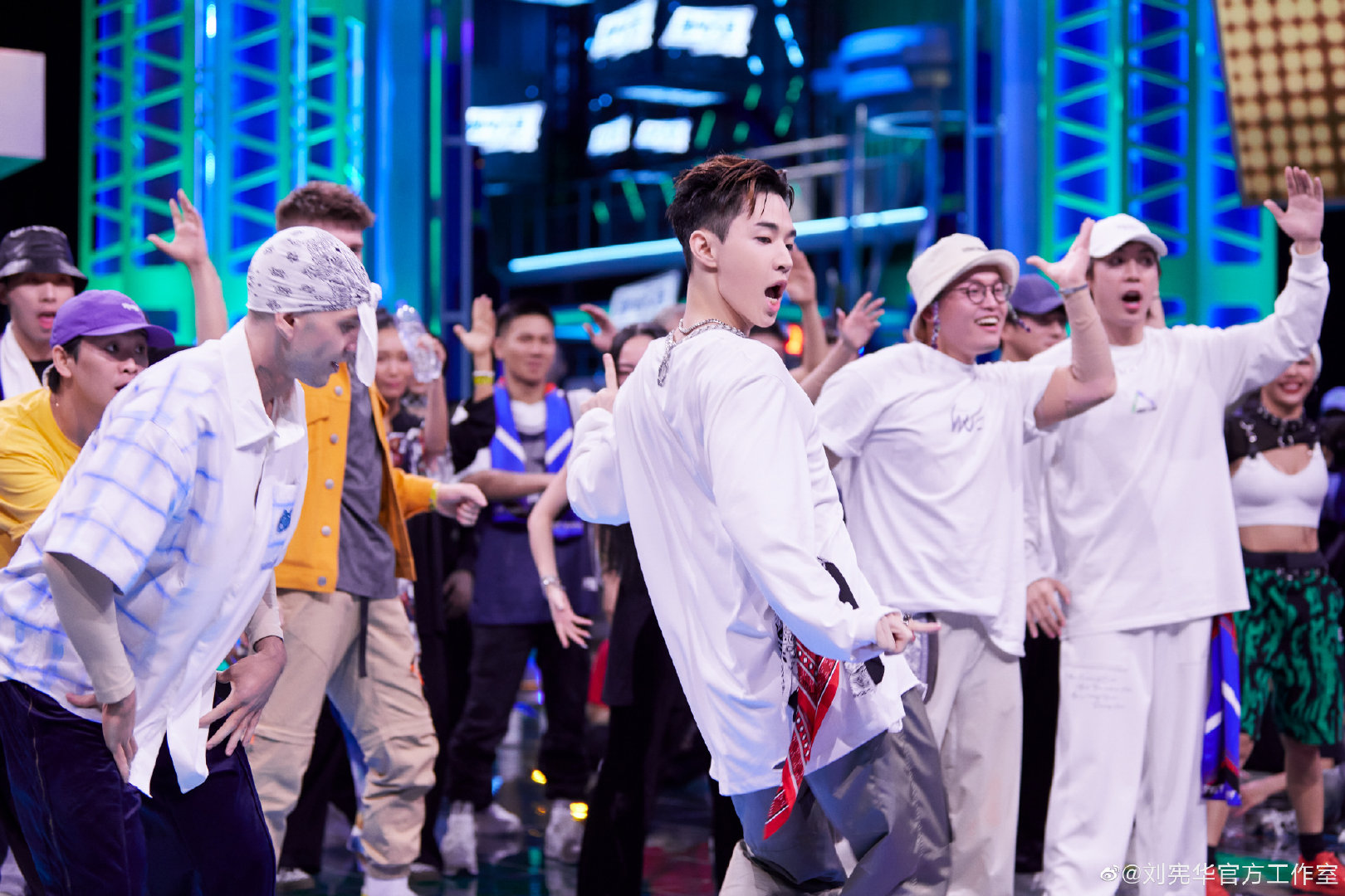 《这就是街舞4》队长亮点频出,王一博表现惊艳,韩庚令人惊喜