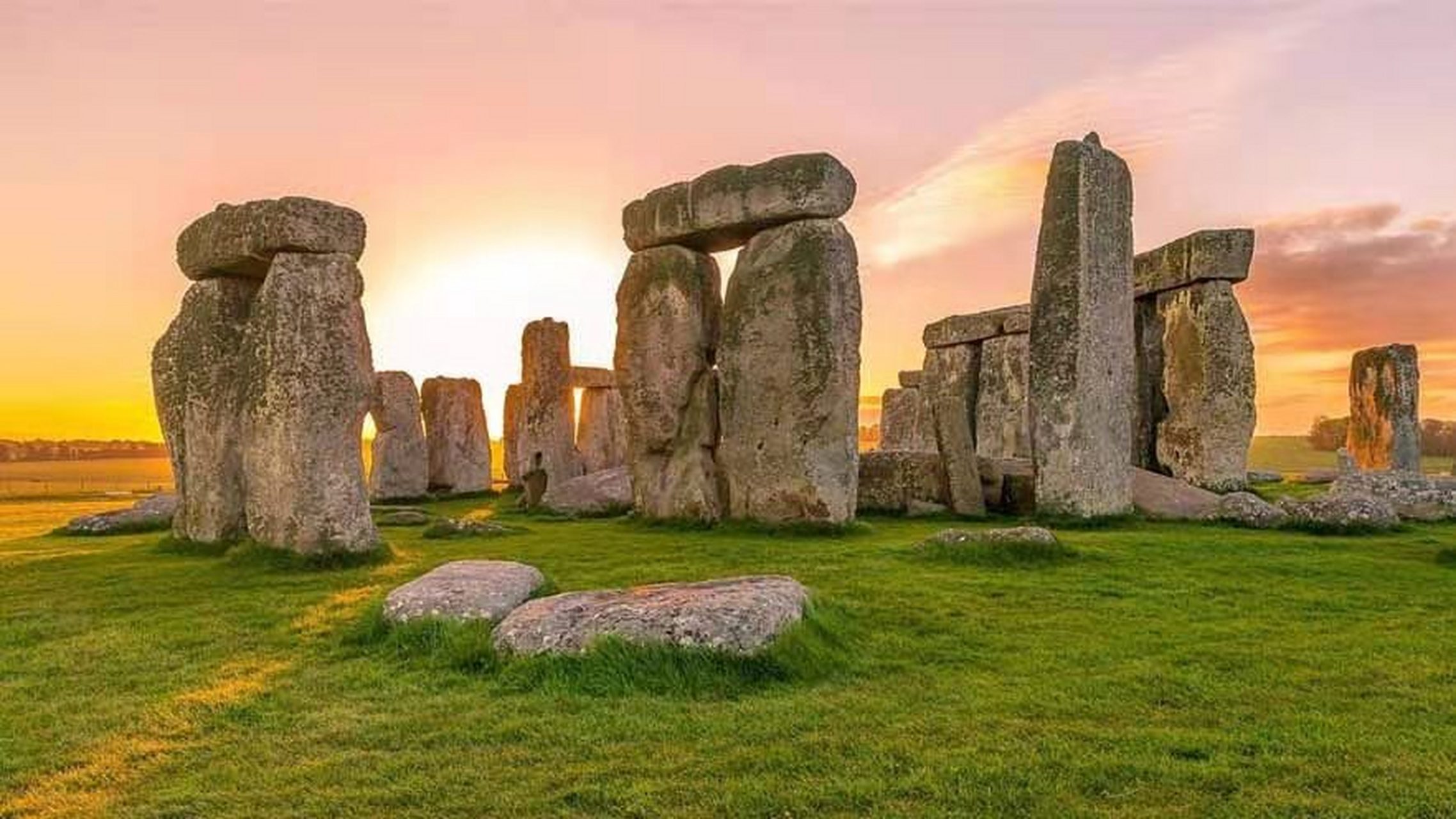 英国巨石阵,夏至日观赏日出的绝佳去处  英国巨石阵,这个充满神秘色彩