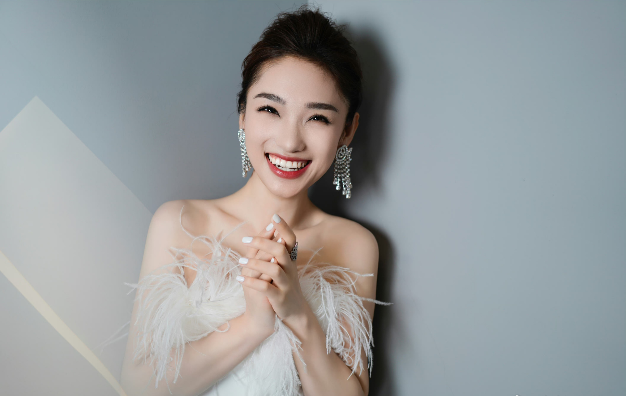 蓝羽回应主持tfboys十周年演唱会,不完美就是最完美的!