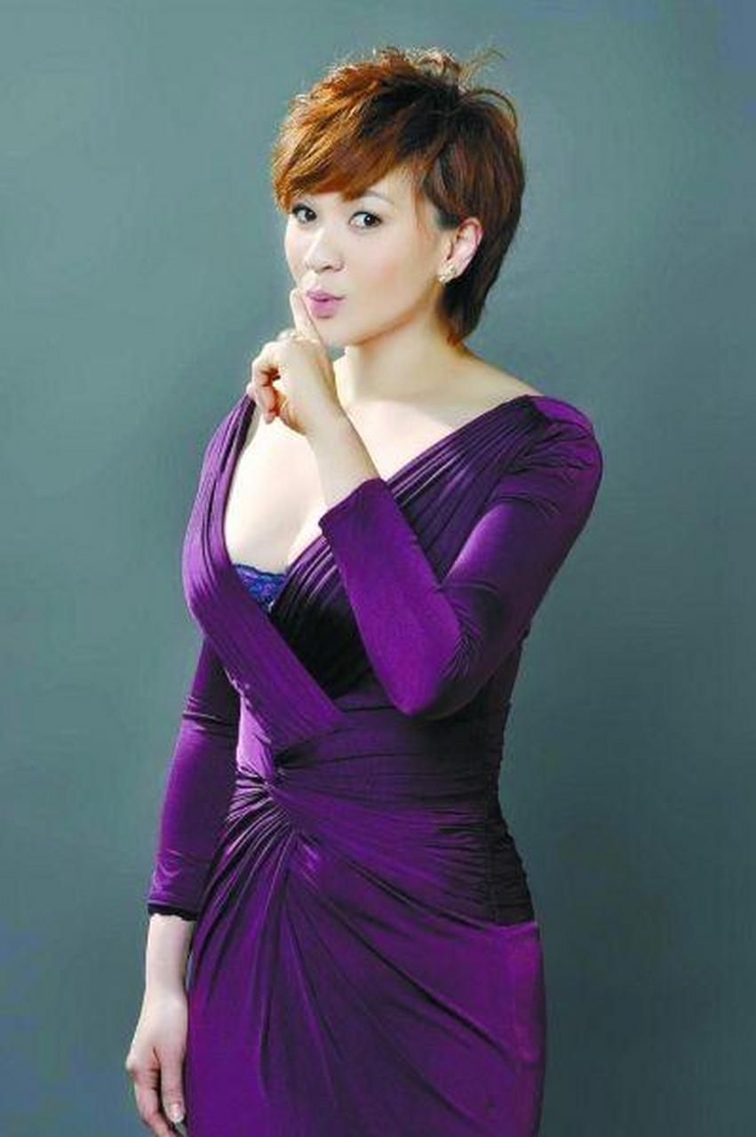 马来西亚华裔歌星柯以敏