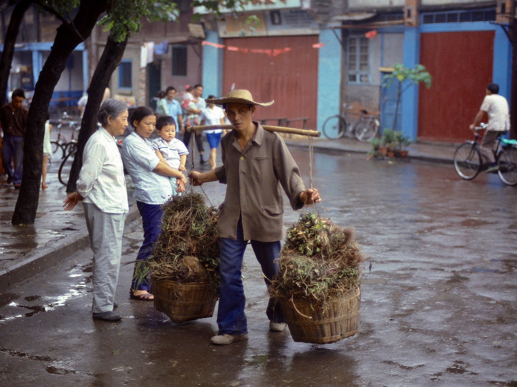 这是一组1885年拍摄的四川成都老照片,真实记录了昔日成都的历史景观