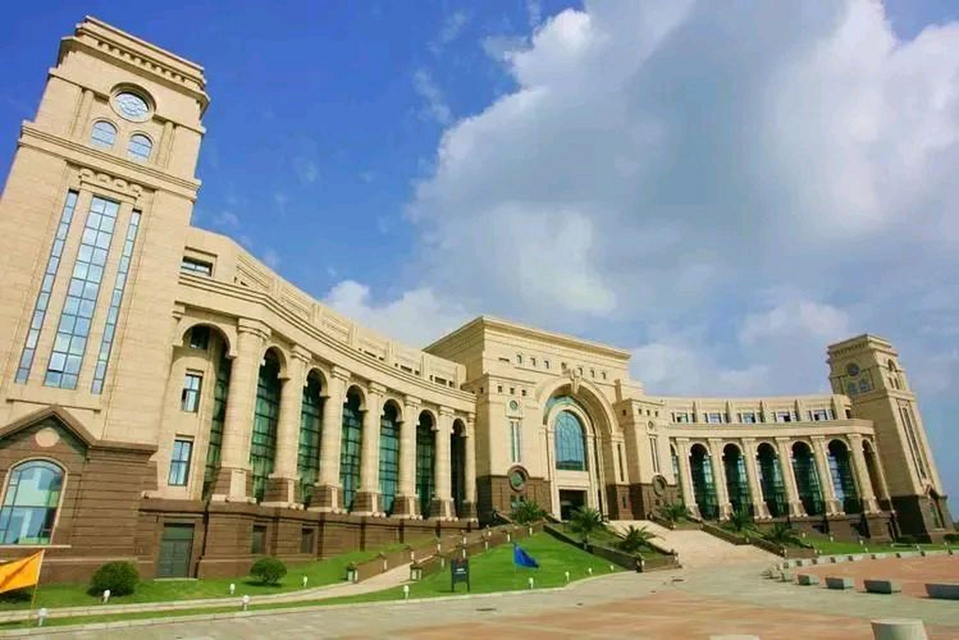 武汉大学生全国最多,毕业后都去了北上广深;  清北大学生全国最强