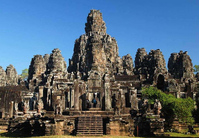 这个历史悠久的泰国吴哥窟,古朴宁静,比清迈更有韵味