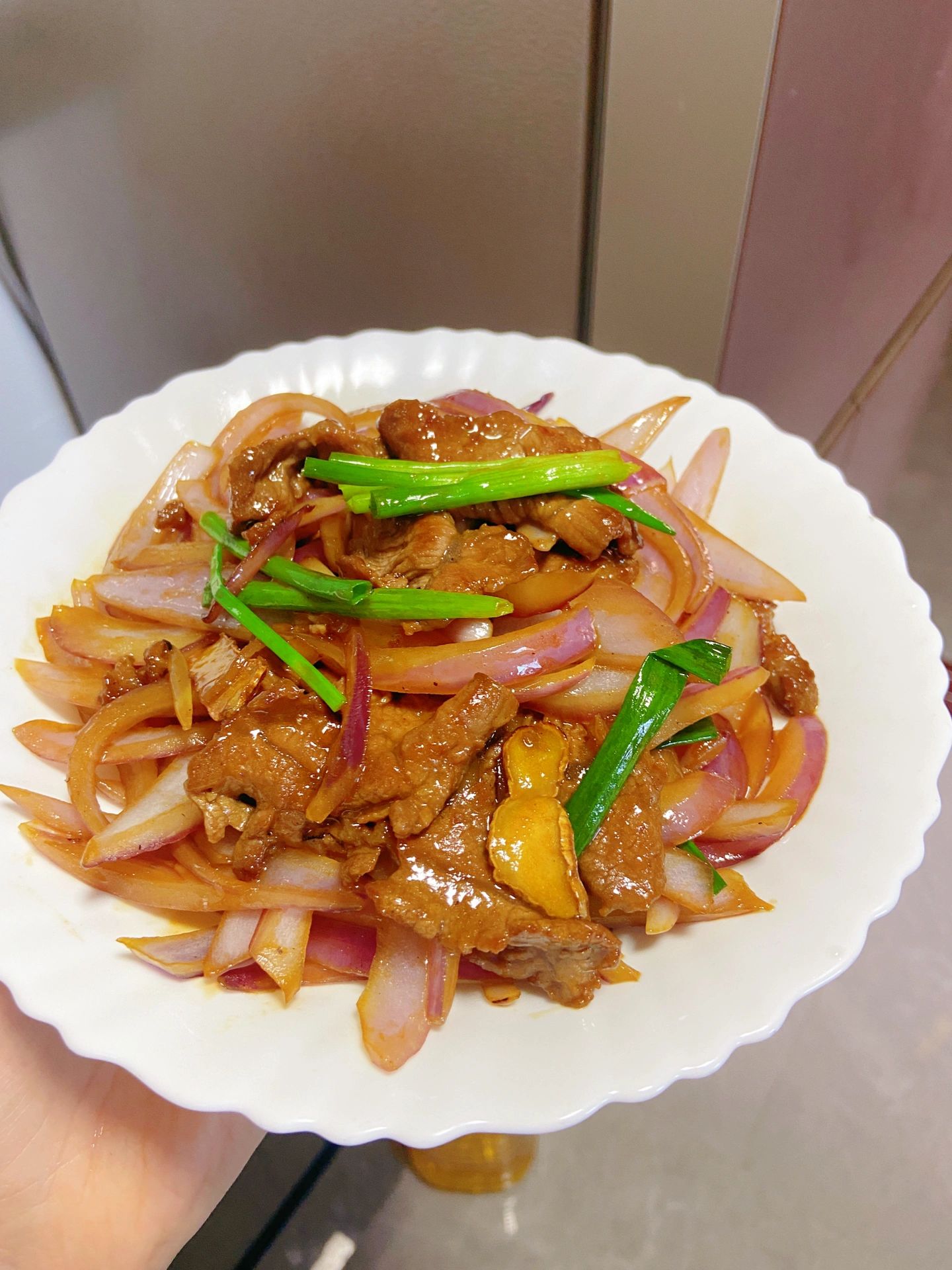 洋葱炒牛肉 下饭真是绝了洋葱真的和很多食材都好搭甜甜脆脆的和牛