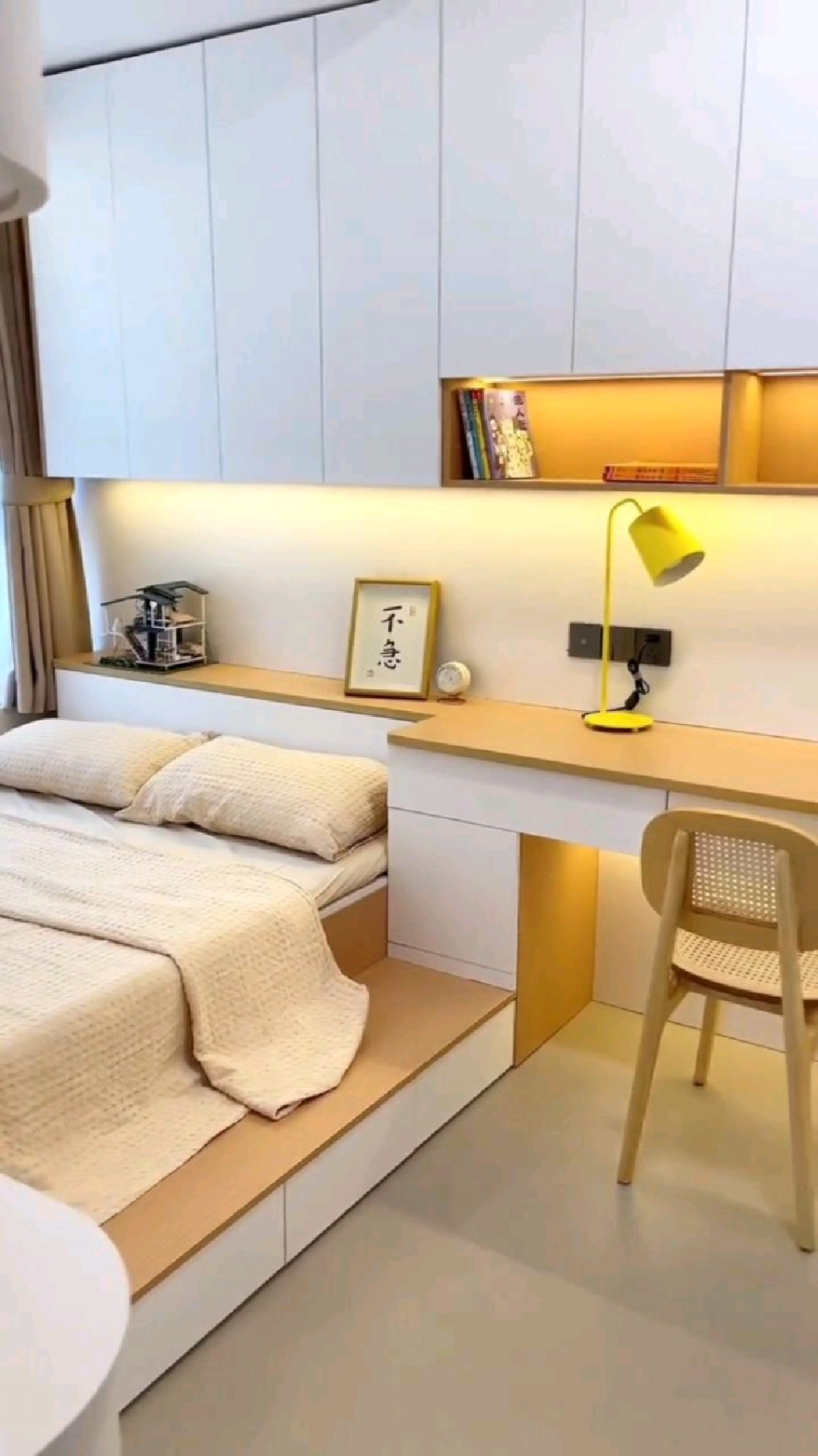 10平米男孩房完美复刻日系榻榻米配色原木色十纯白,永远不会翻车的