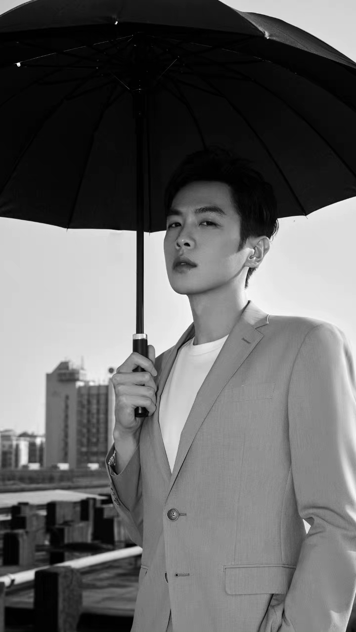 张艺兴张若昀张彬彬工作室出图,你最喜欢谁的状态呢?