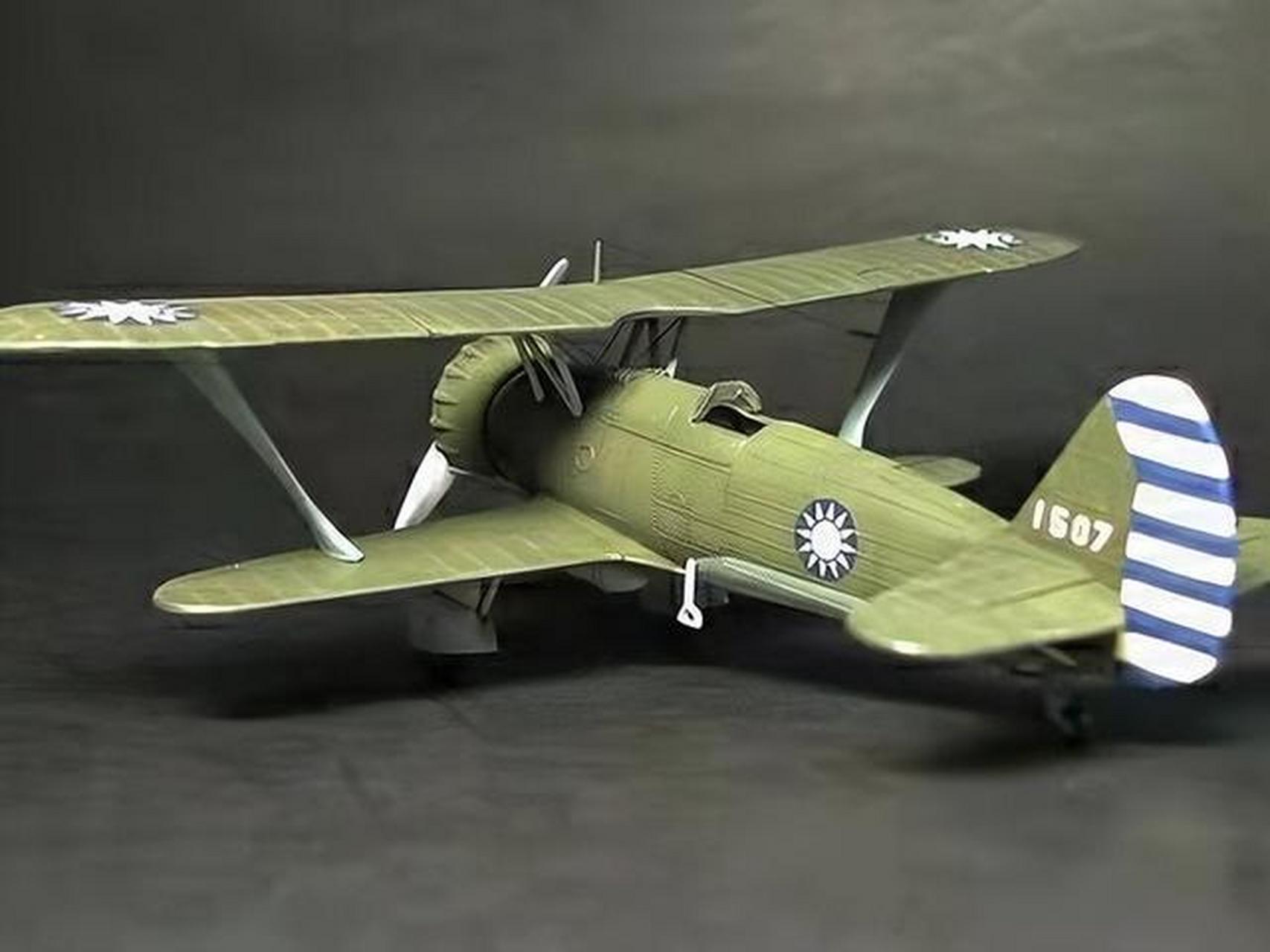 苏联伊15双翼战斗机,由苏联波利卡尔波夫设计局研发设计,1933年10月