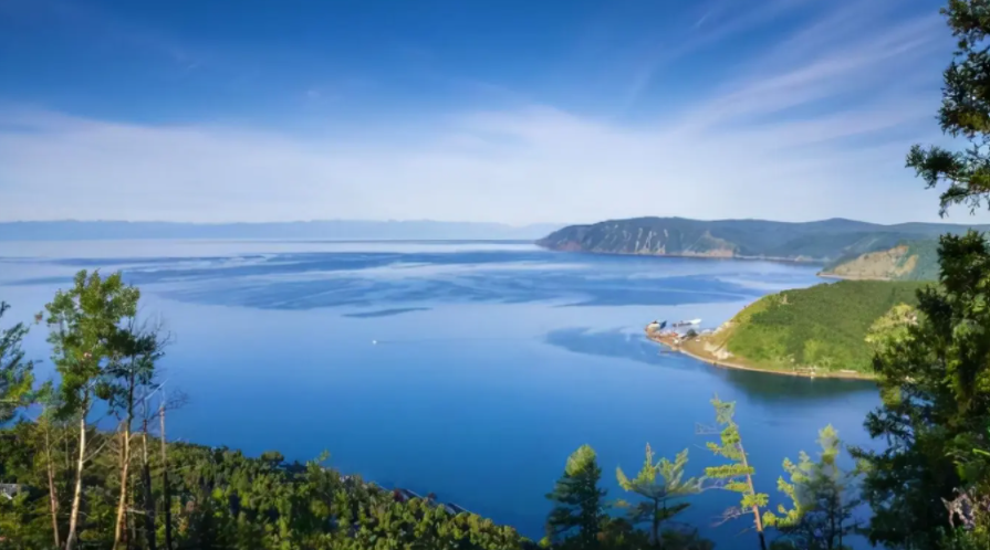 贝加尔湖海拔高度是多少米