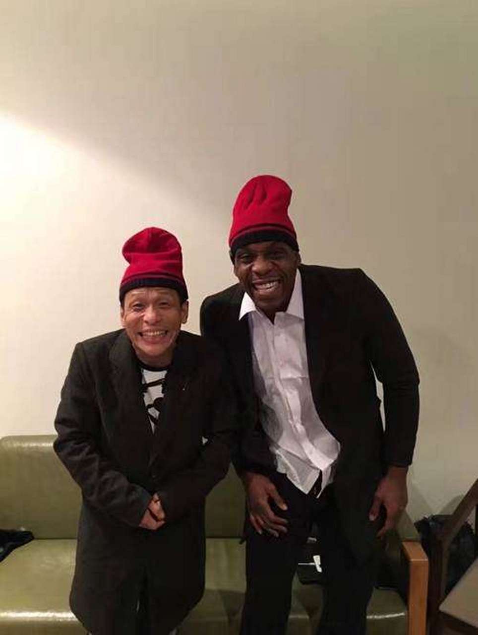 辽宁男篮最像喜剧明星的,当然是外援哈德森,看看他和宋小宝,是不是一