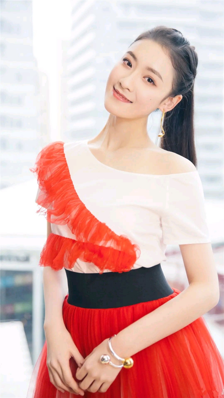 杨祺如,1999年1月27日出生于北京市,中国内地女演