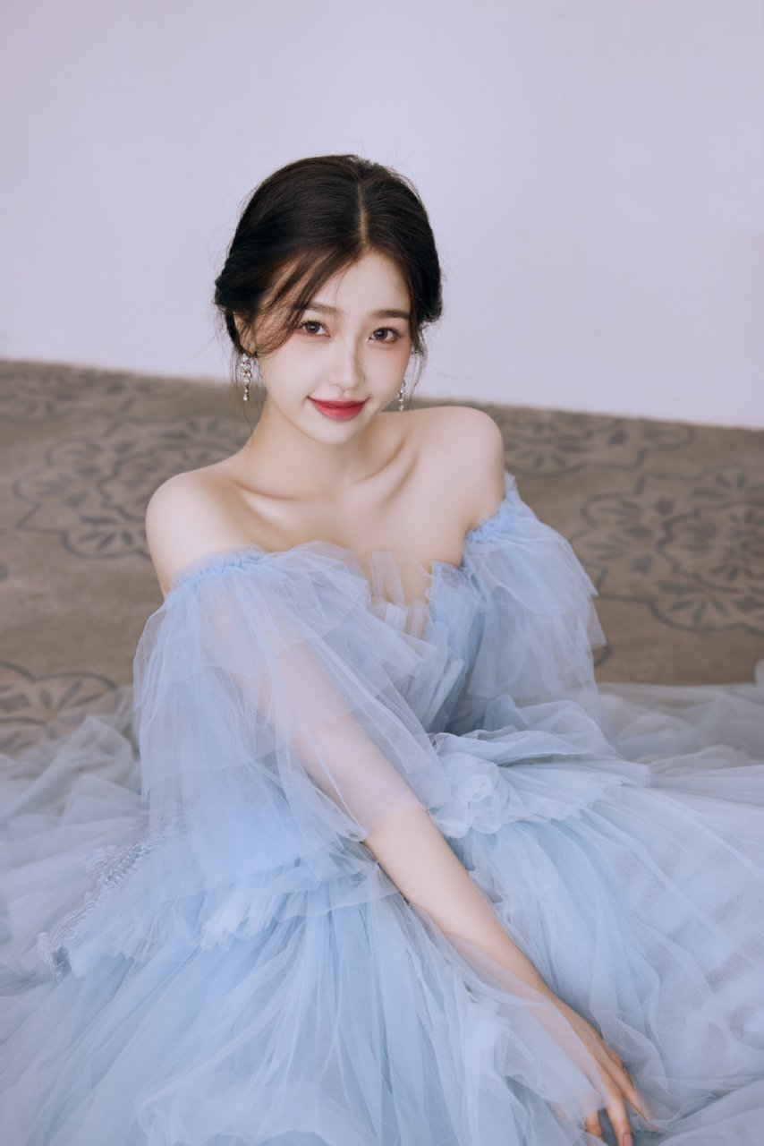 虞书欣高清壁纸头像无水印(三)[鲜花]