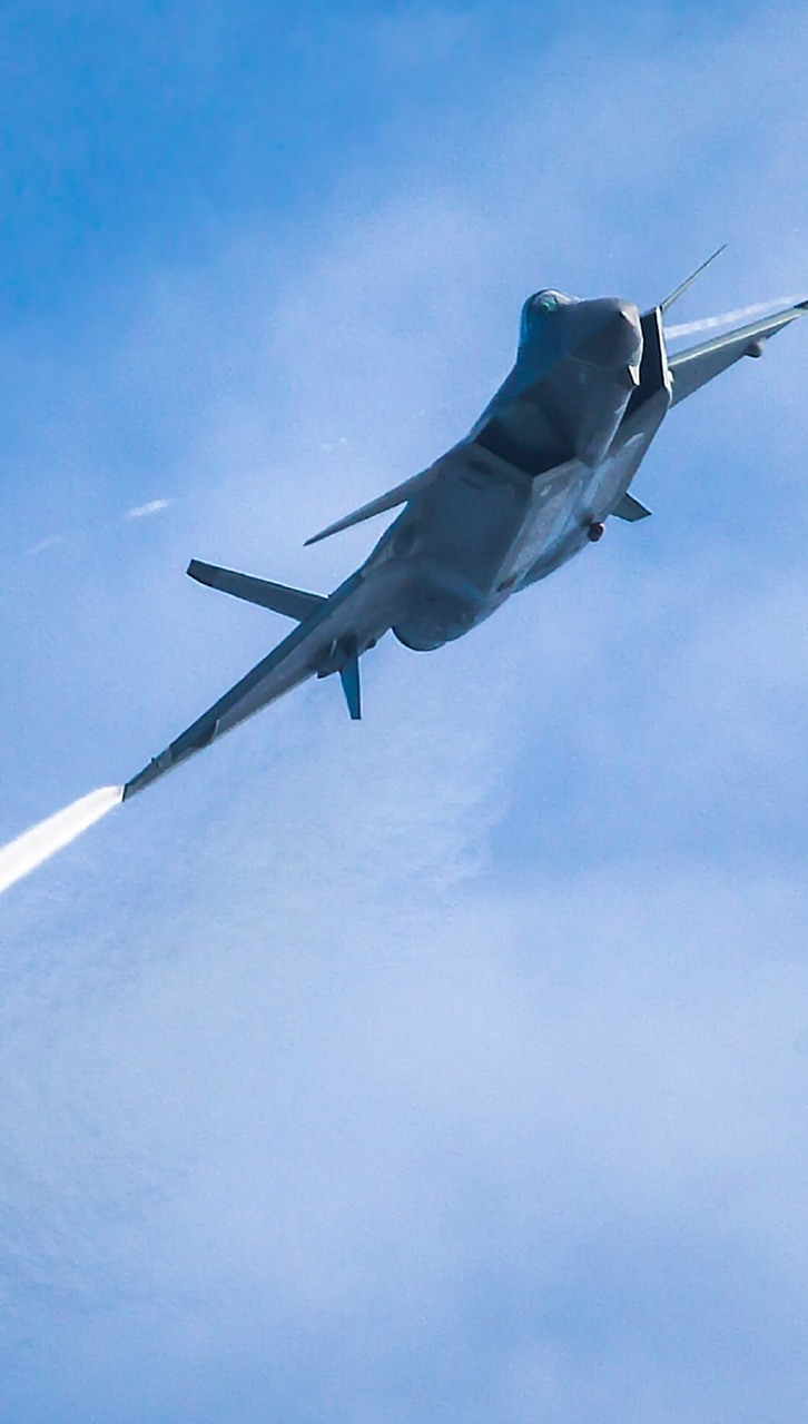 手机壁纸# #歼20# #高清