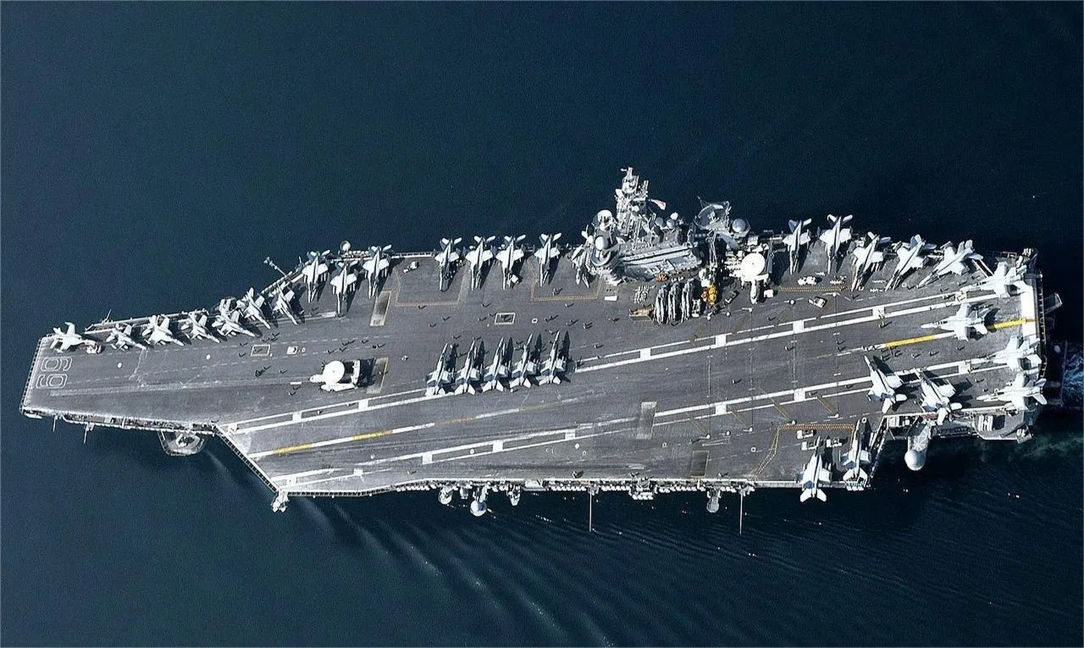 福特号拉胯,老朽的尼米兹号还得坚持.