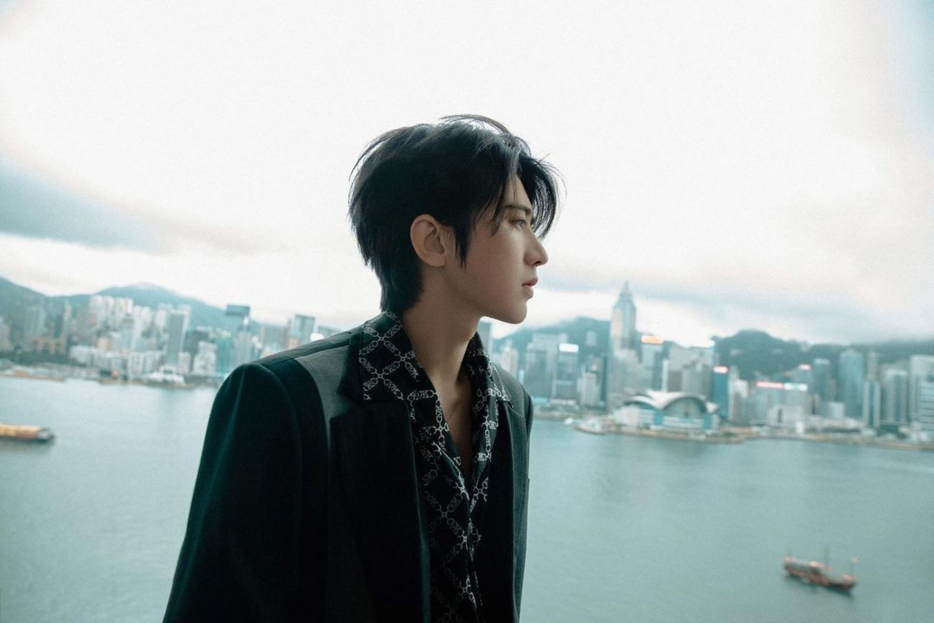 明星动态# #蔡徐坤# #明星穿搭