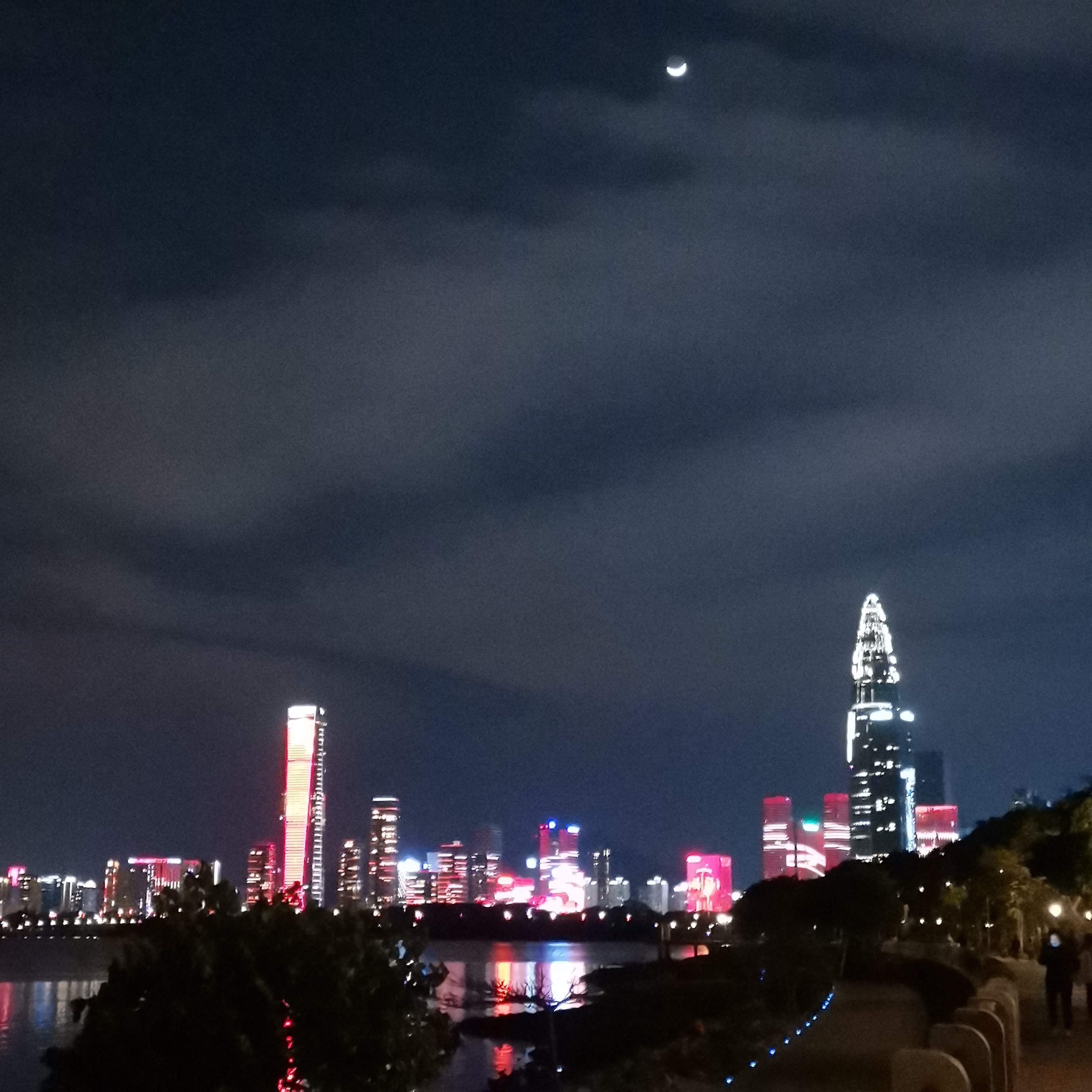 美丽的深圳湾夜景