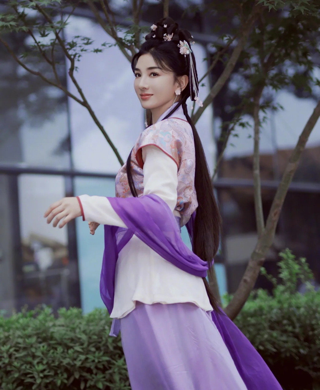 黄奕时隔23年再扮李玉湖 有没有惊艳到你 李玉湖应该算是黄奕最经典的