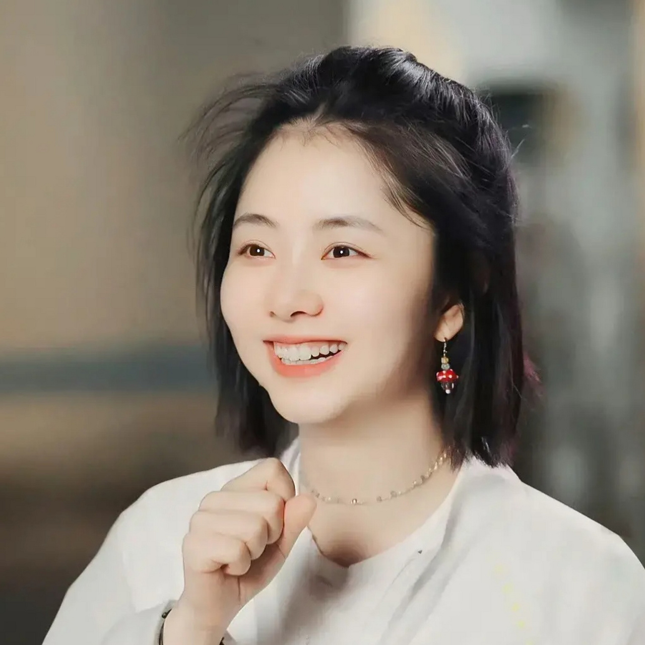 33岁女星谭松韵icon,引发热议!