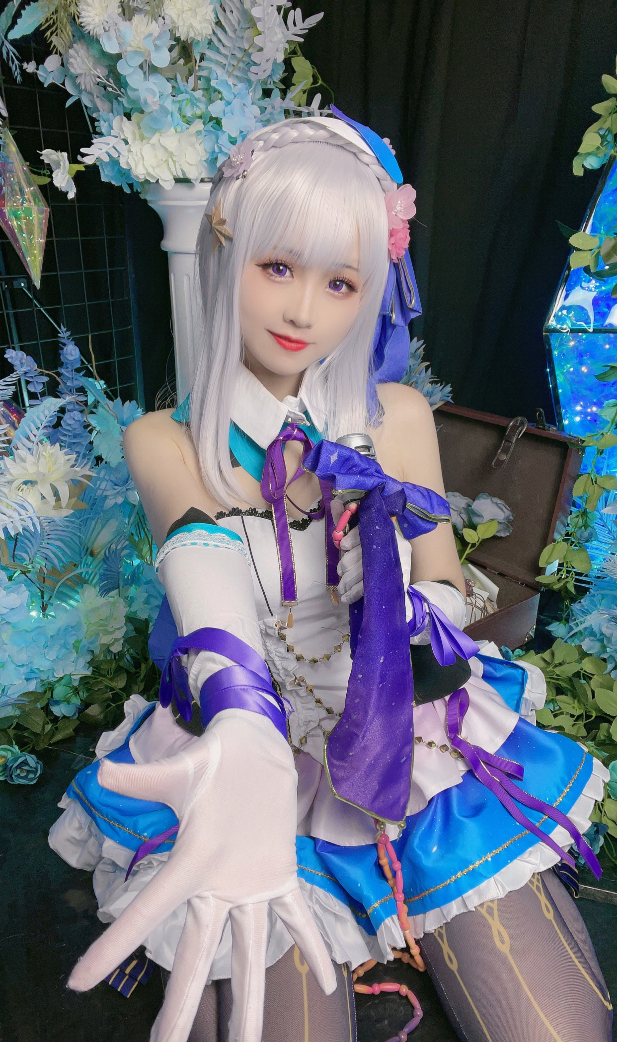 爱蜜莉雅cos,这不比偶像更好看