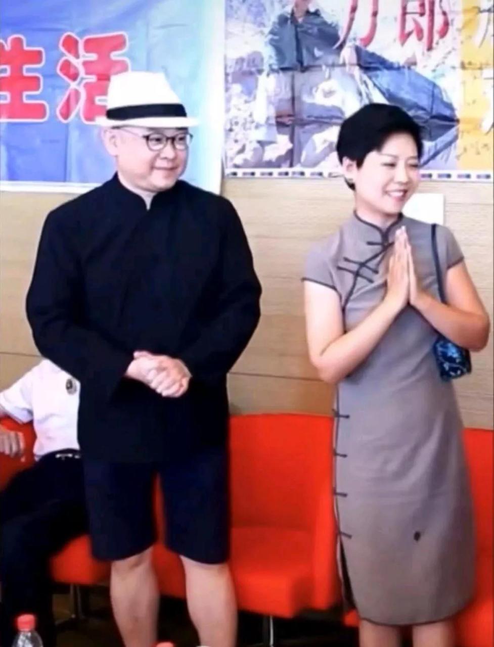 刀郎成功的原因全靠自律,刀郎的老婆朱梅介绍刀郎平时的生活习惯是,他