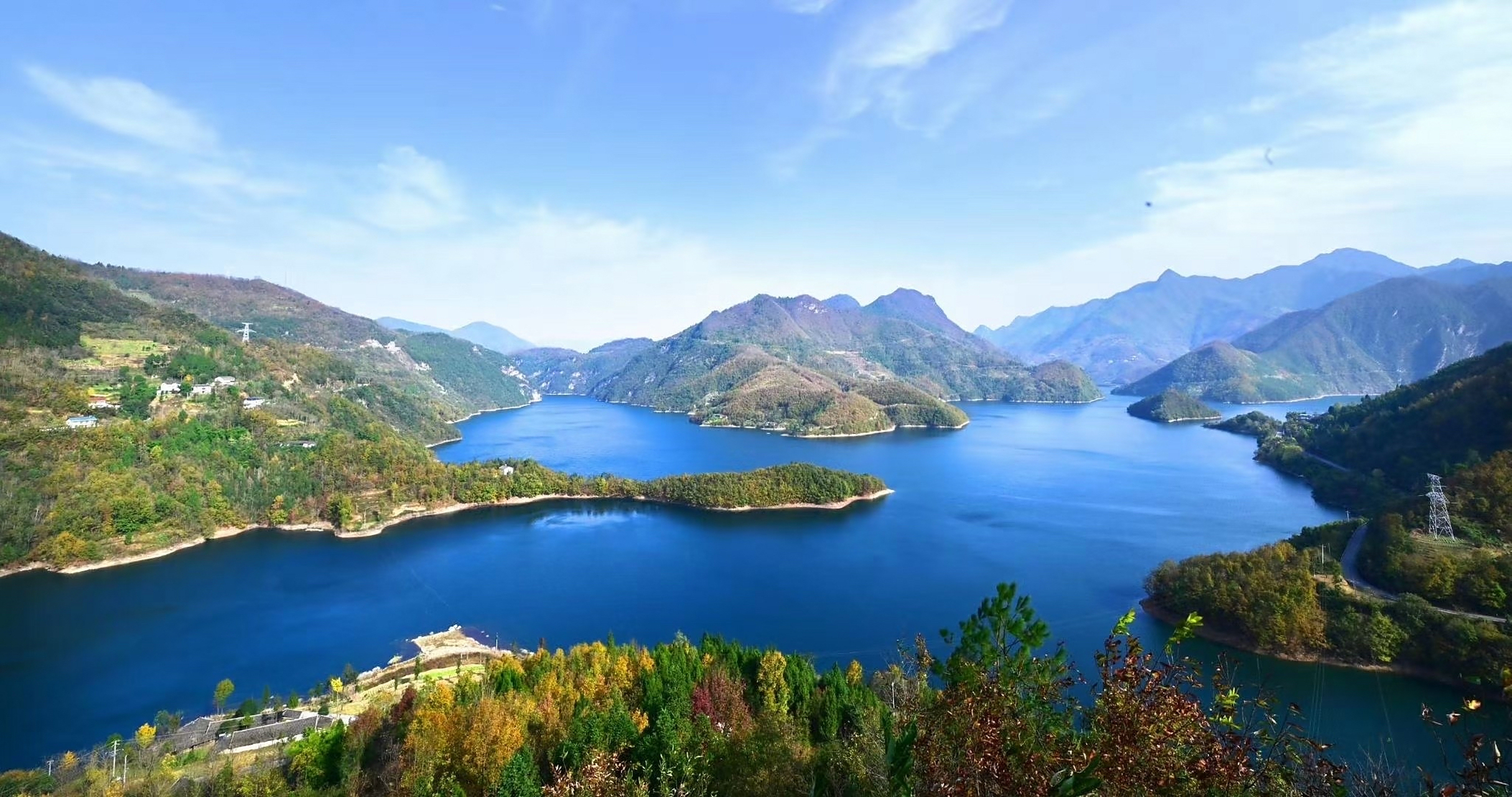 青川白龙湖,这边风景独好|||白龙湖,由宝珠寺水电站蓄水形成,是四川