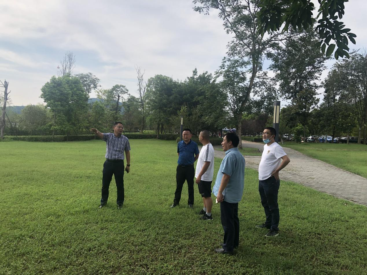 射洪市副市长王家伦督导2021旅发大会螺湖半岛项目实施情况