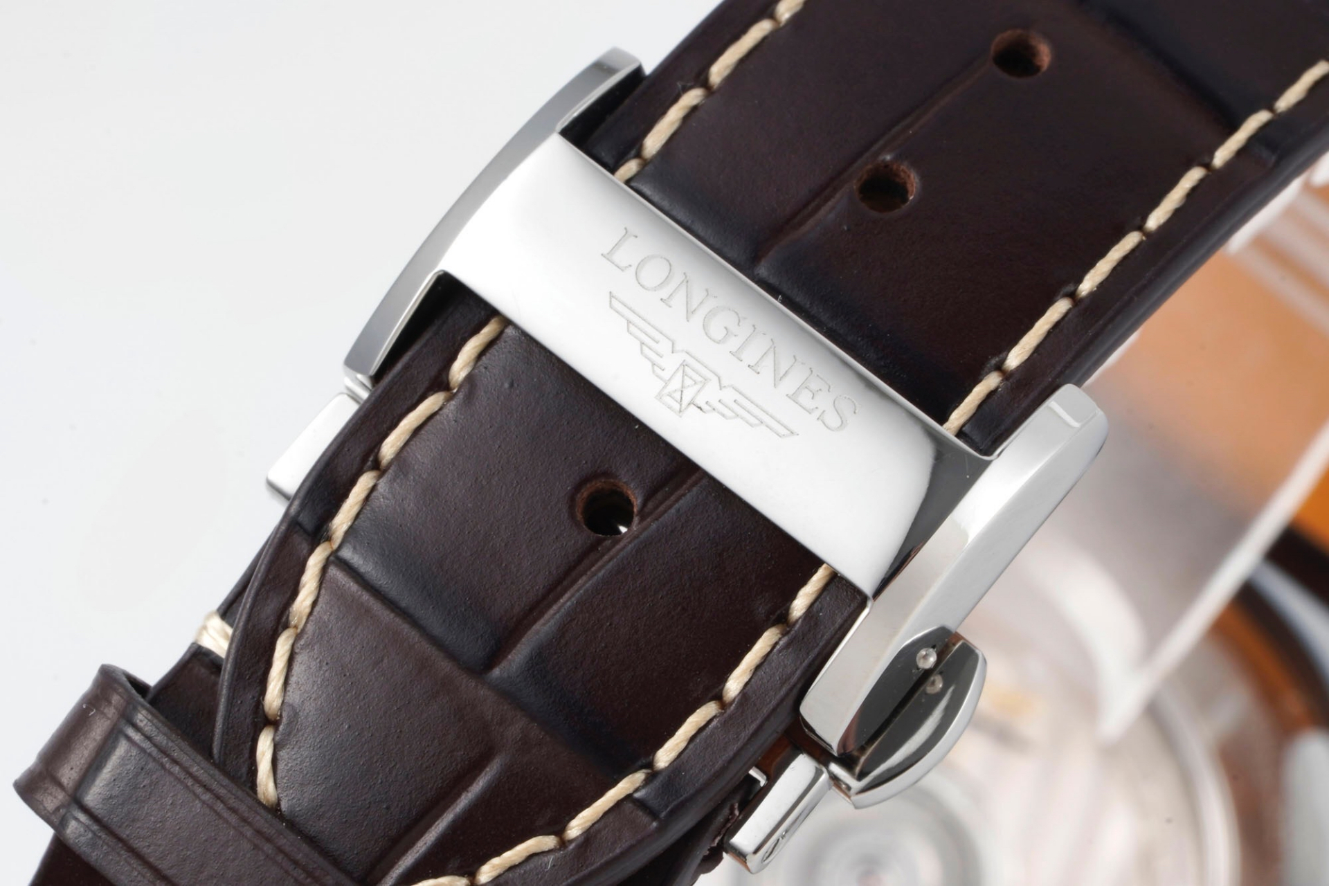 表壳尺寸工艺蓝宝石lin134218玻璃镜面,完美大师工艺 26615柳叶形