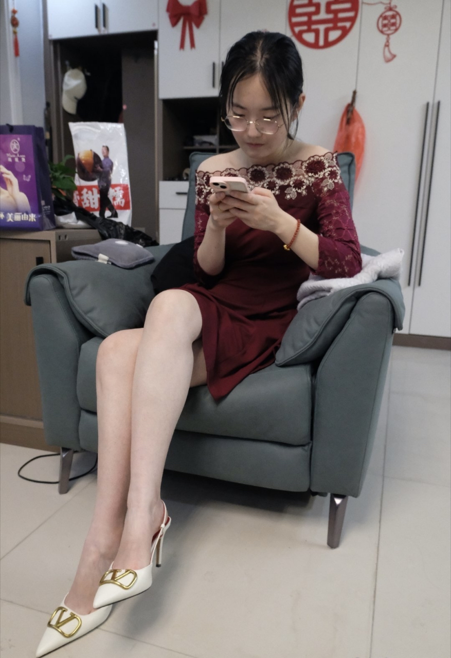 刚结婚的小媳妇#时尚穿搭# #丝袜# #御姐