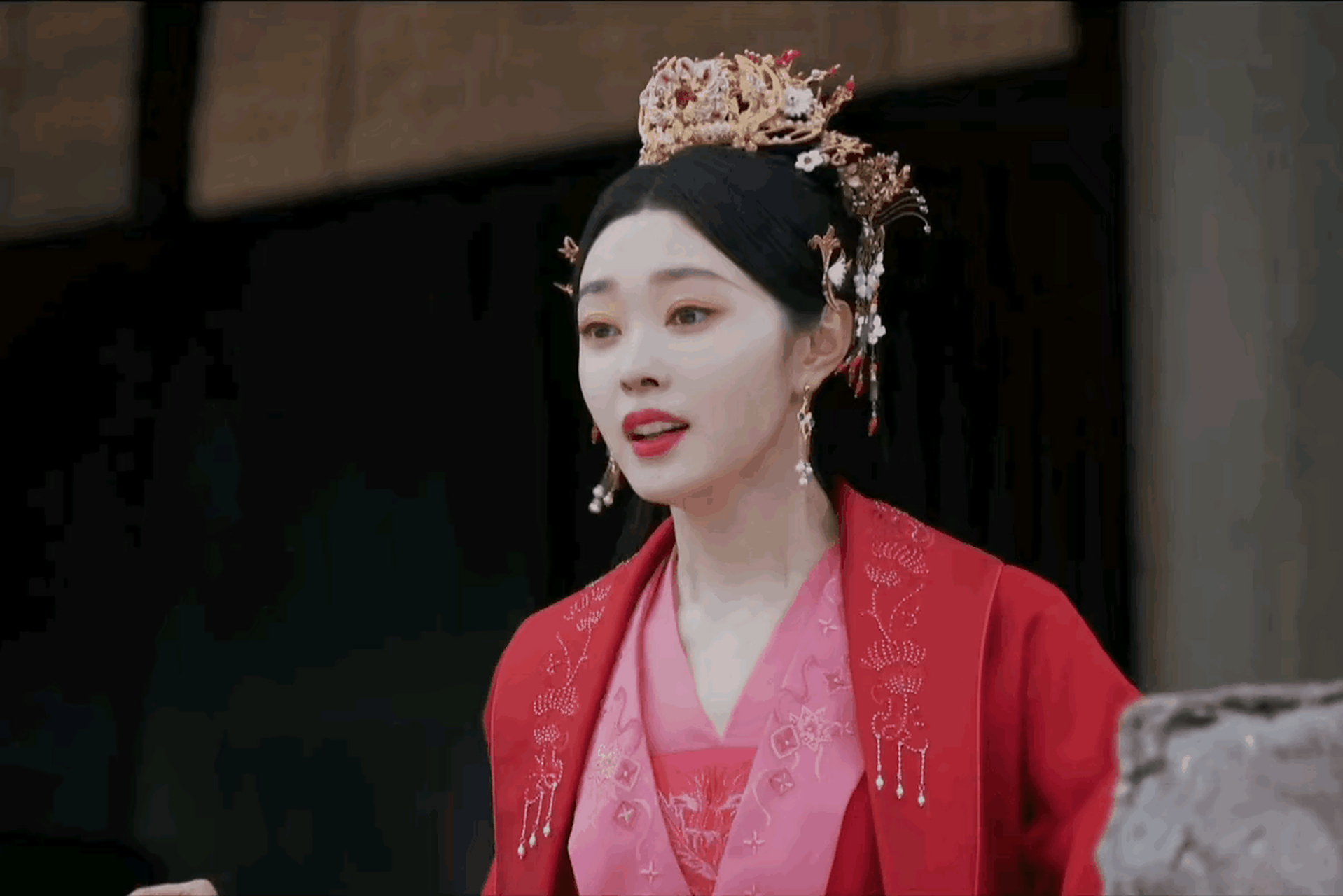 明星古风造型# #古典国风美人# 宋轶长风渡一袭红