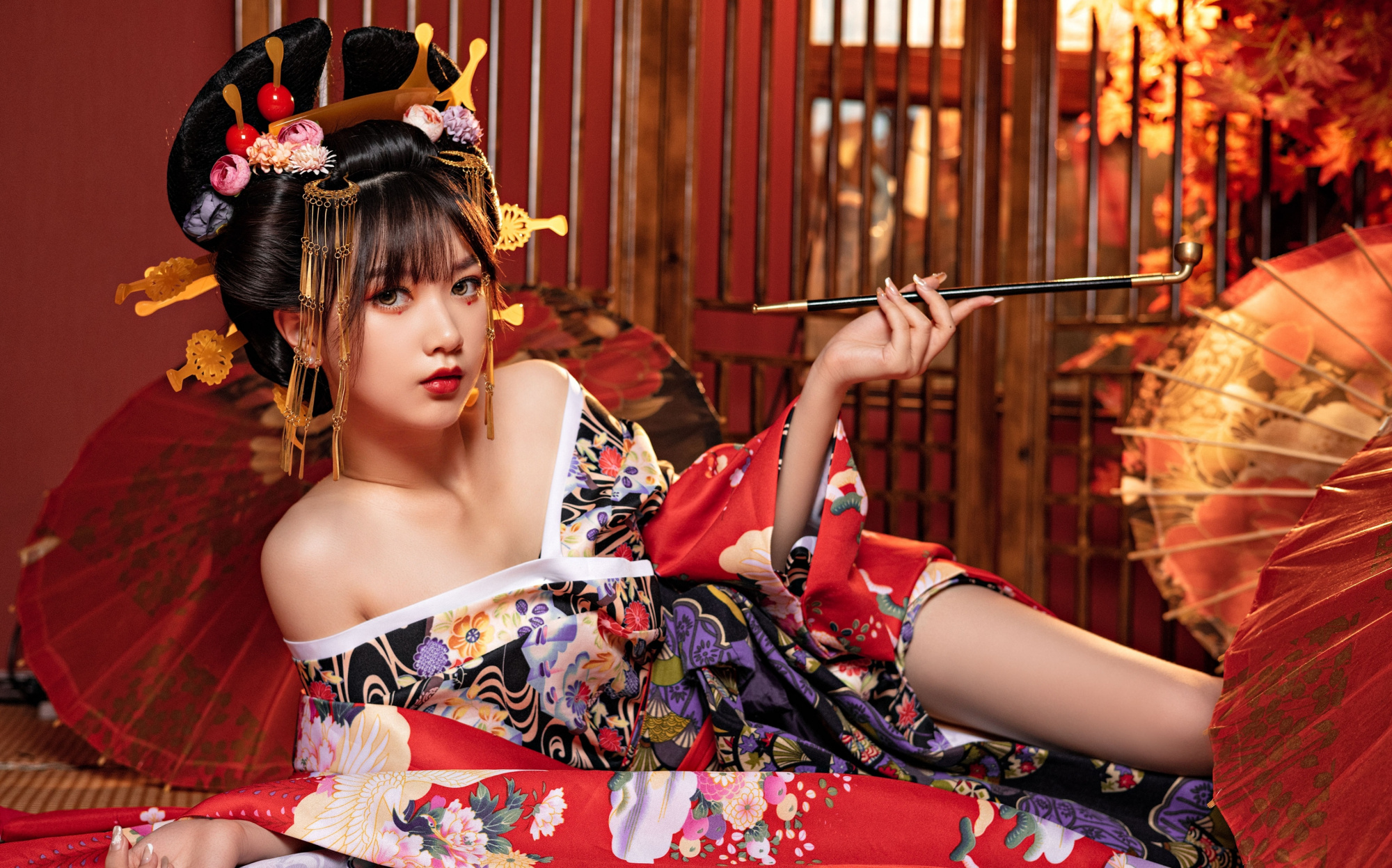 这位和服花魁很美吧,你可别一不小心爱上coser小姐姐咯