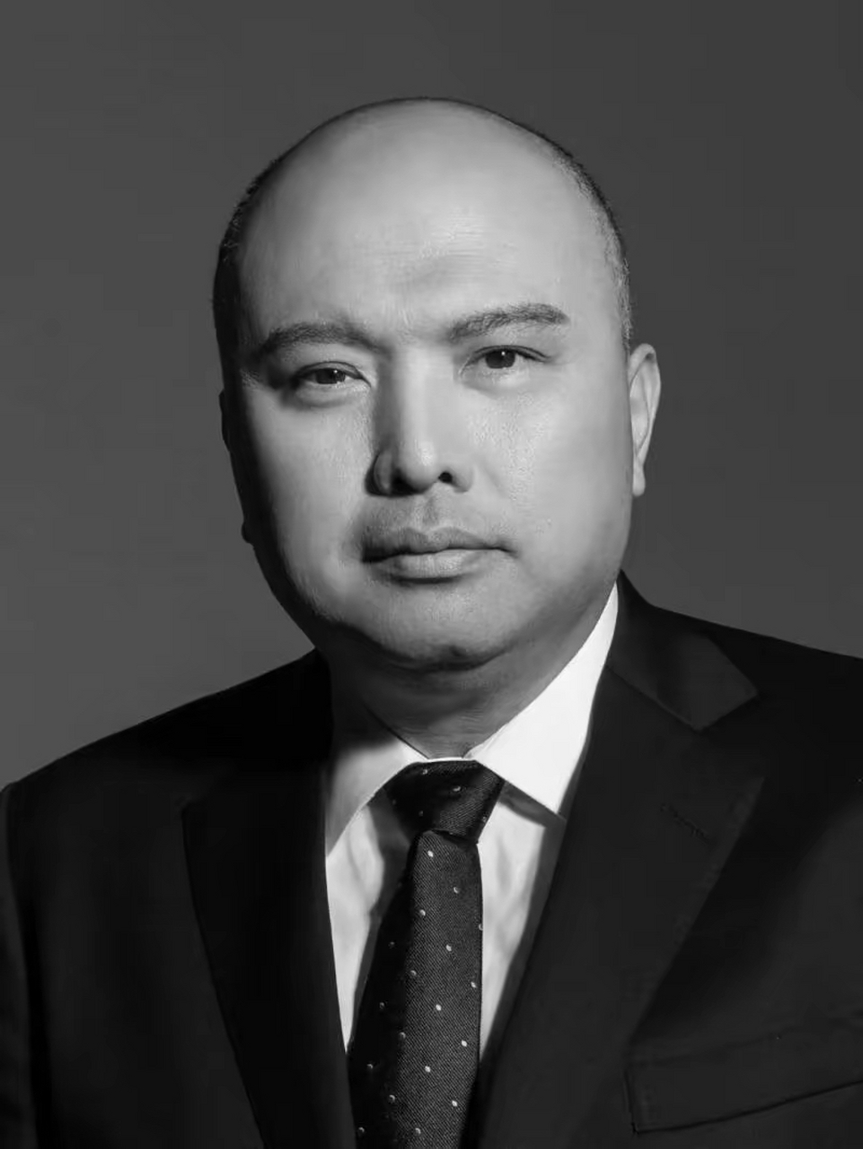 港股上市公司网龙网络公司  发布公告称  公司执行董事郑辉  于6月7