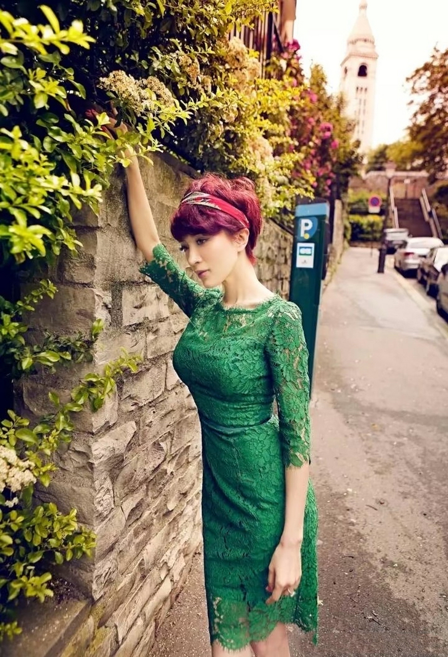 博纳影业老板娘金巧巧 衣品真迷