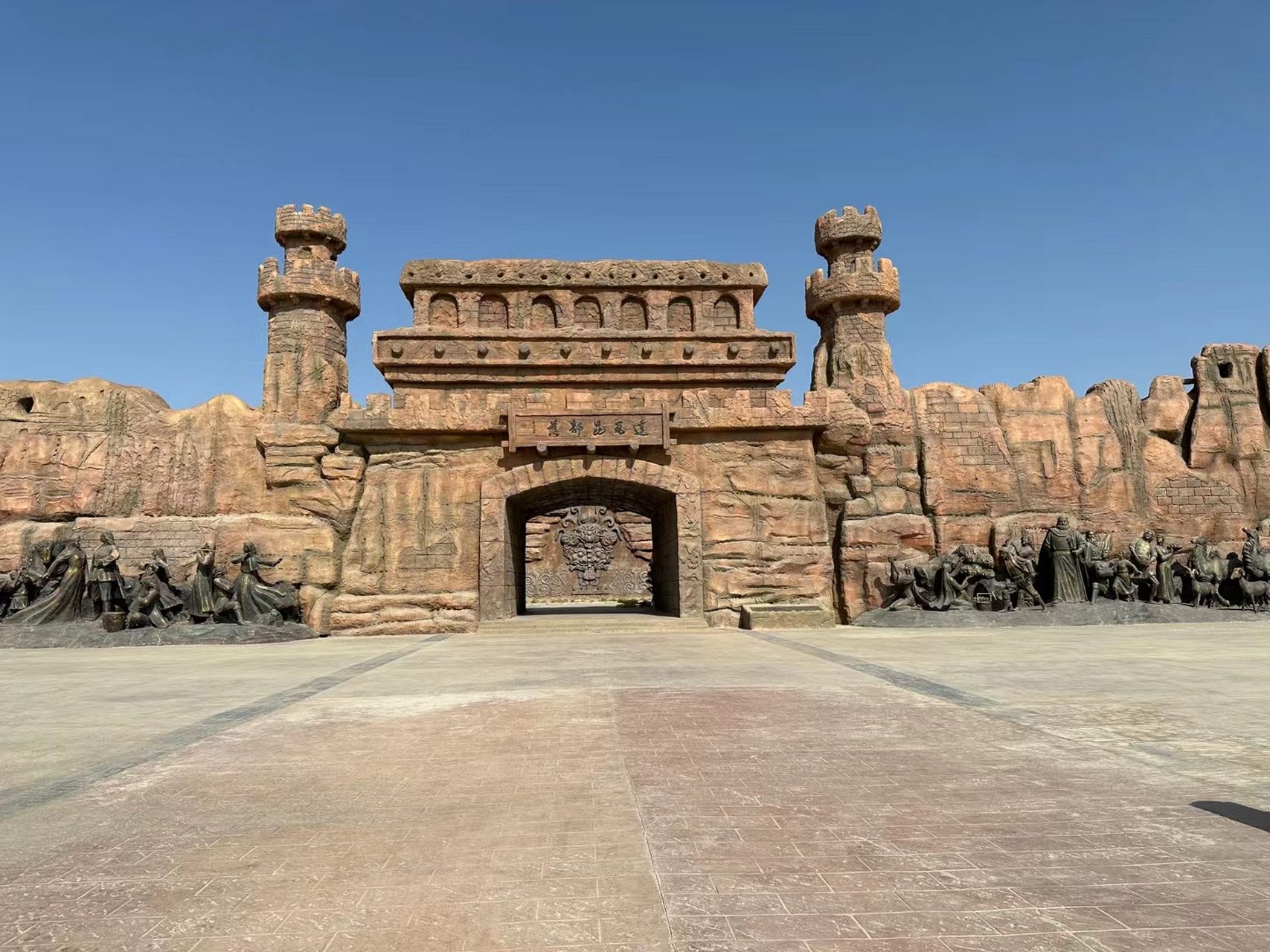 新疆喀什地区岳普湖县——达瓦昆沙漠旅游风景区