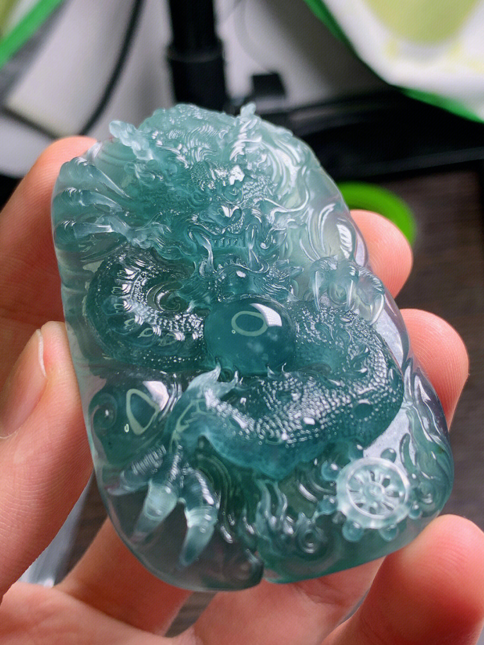 天然a货翡翠,老坑起荧光冰种冰胶正宗老蓝水厚庄 霸气龙牌吊坠 龙行