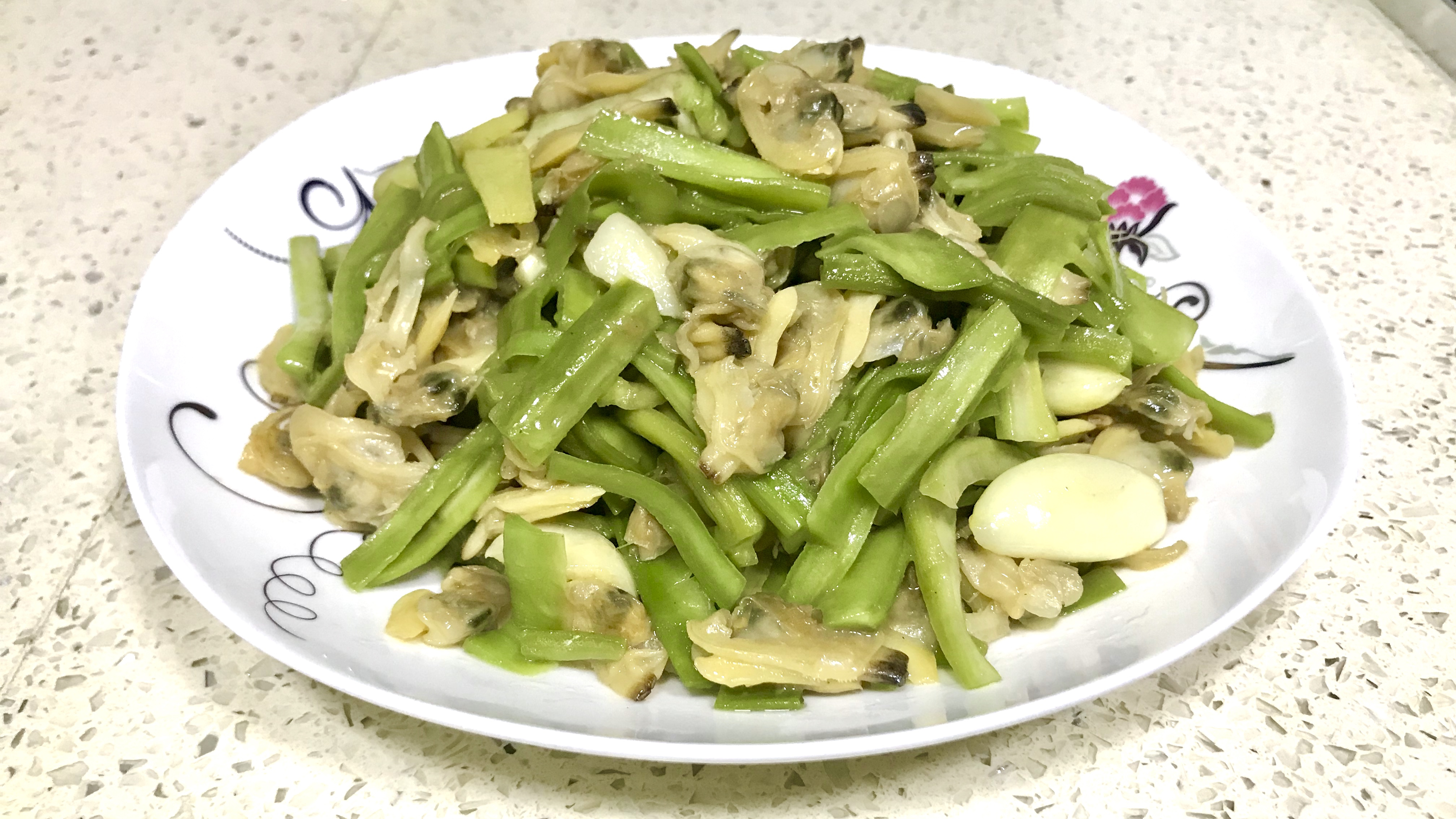 家常菜小技巧,花甲肉搭配它非常好吃,你一定没吃的美味