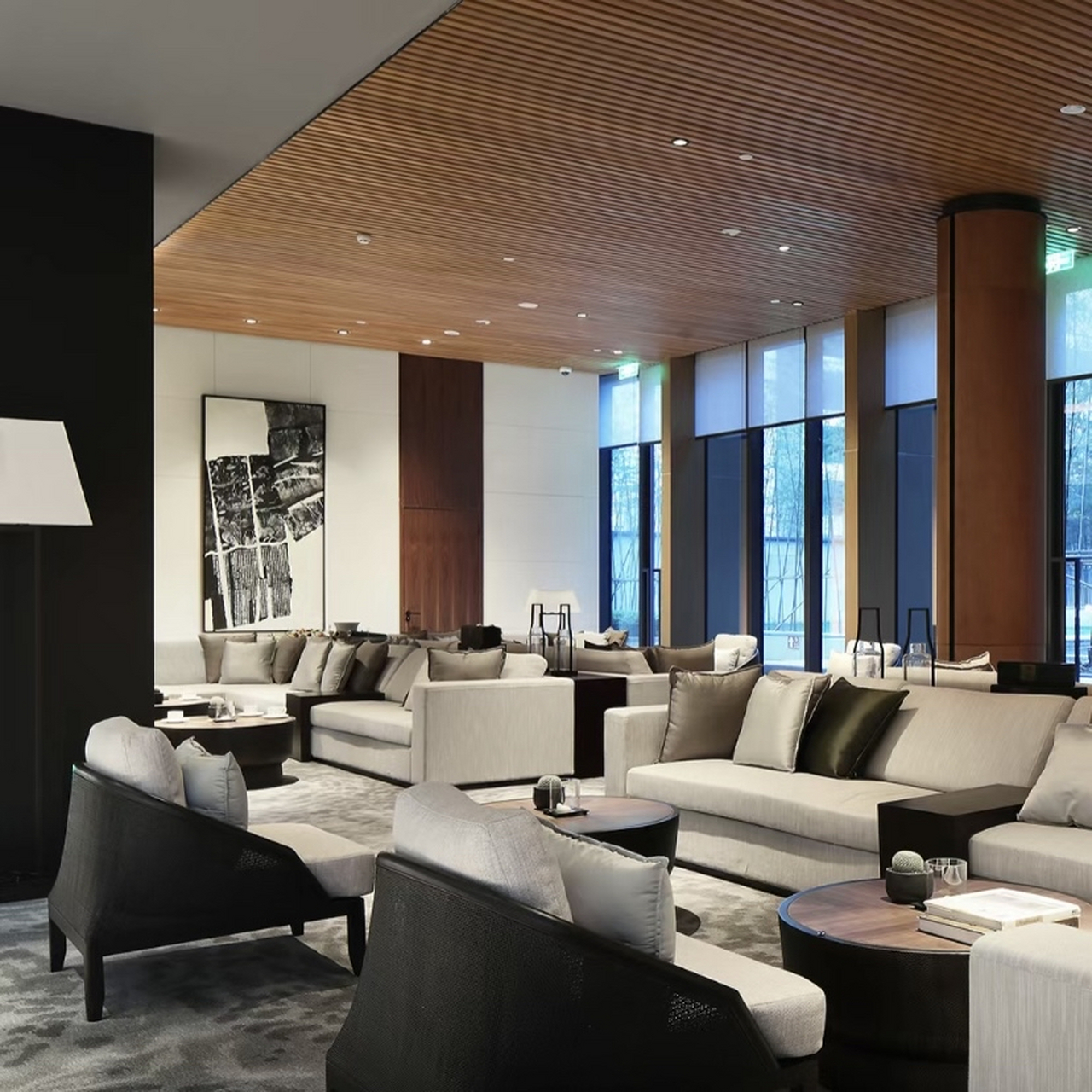 酒店大堂的设计,演绎现代殿堂级的奢华风格,会客接待卡座沙发,设计