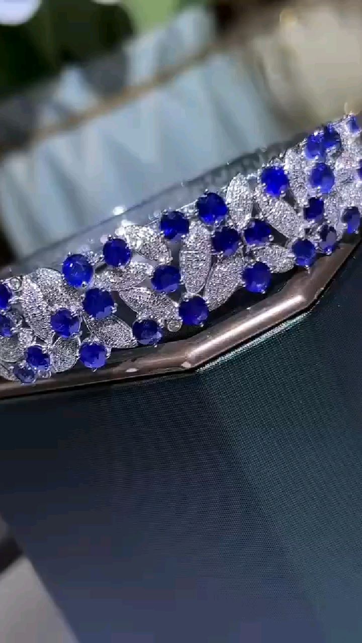 斯里兰卡天然皇家蓝蓝宝石手镯 18k金重工镶嵌 附带grc证书 主石:6.