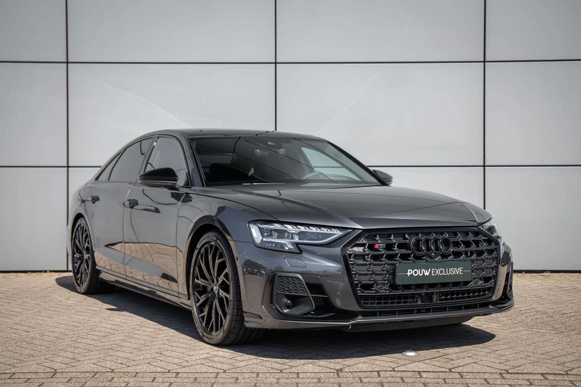 d5的奥迪s8《西装暴徒》 4.