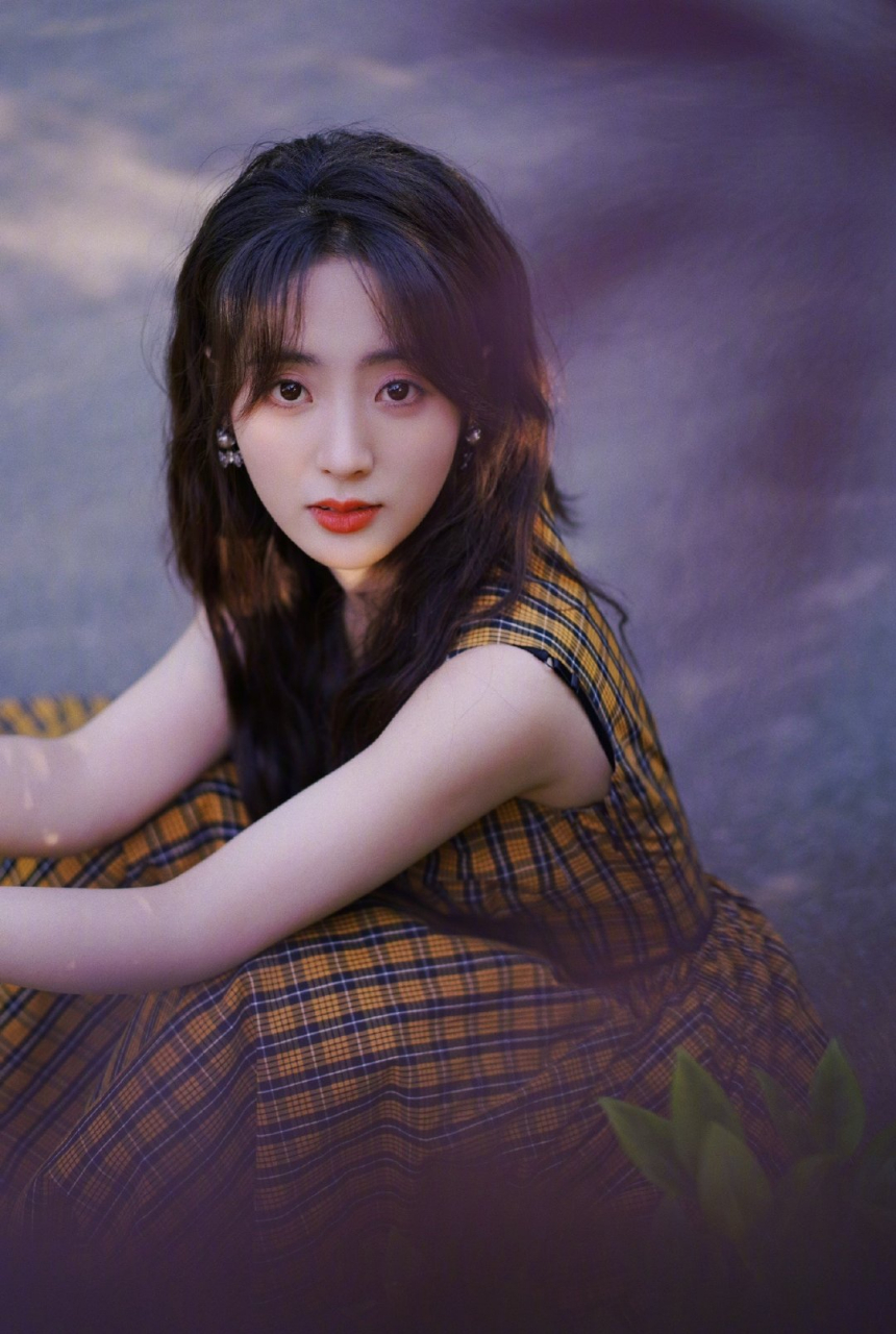 邢菲高清壁纸头像(五)[庆祝]