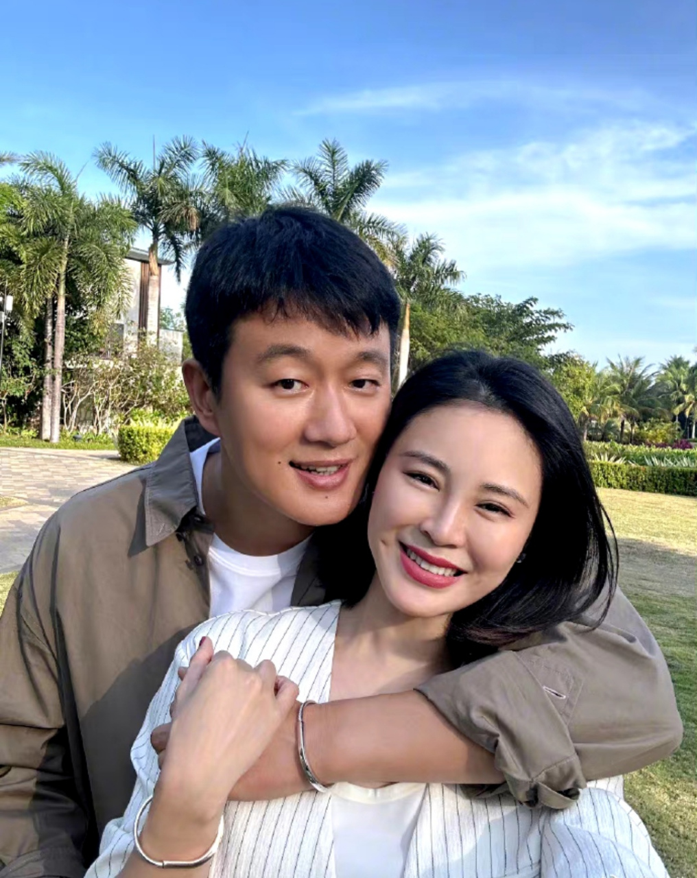 "师生恋"就服佟大为关悦,把老师娶回了家,宠妻如宝 20年零绯闻