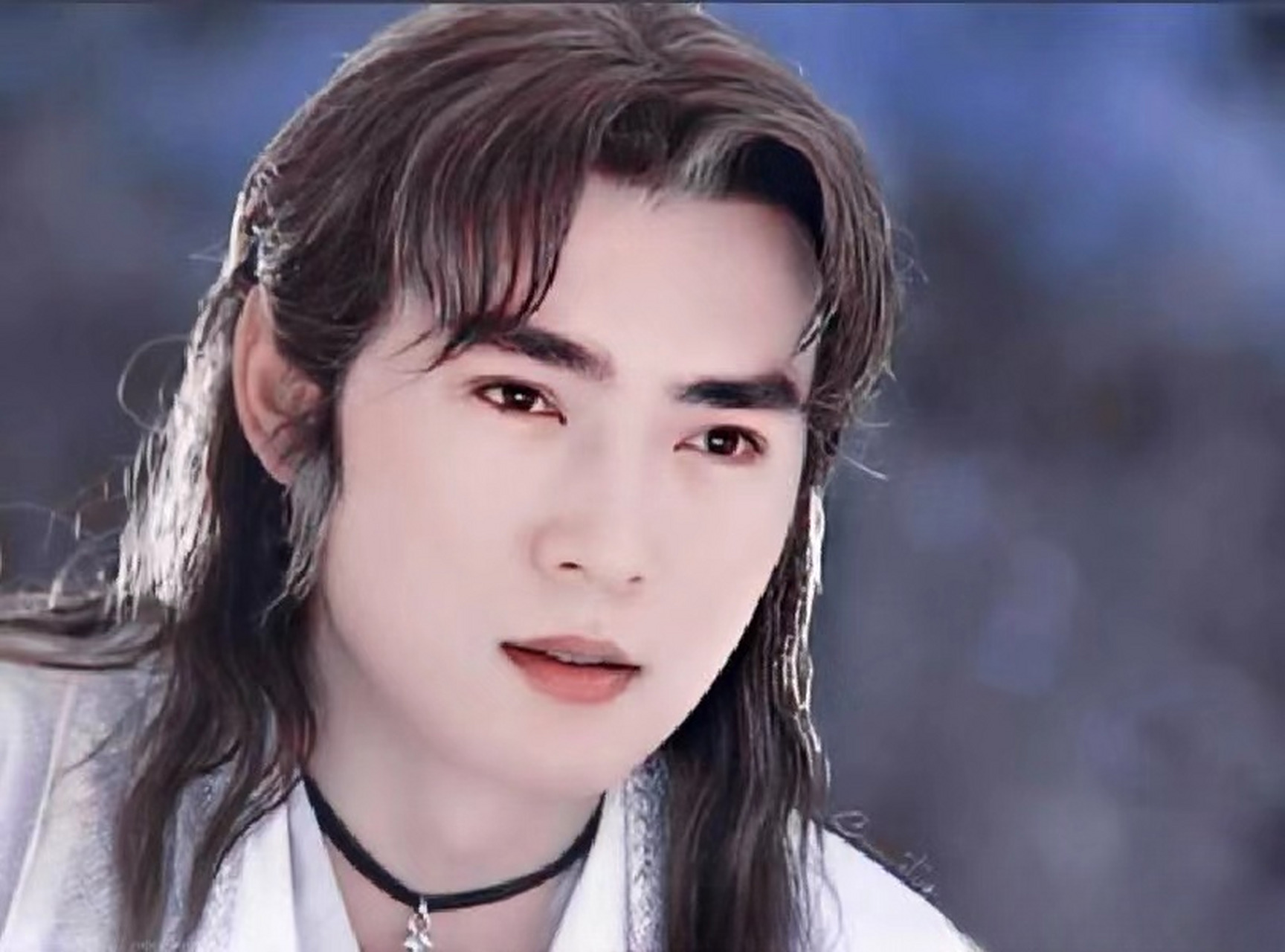 焦恩俊可是经历住了光头,白发,泡面头鉴定的美颜啊!