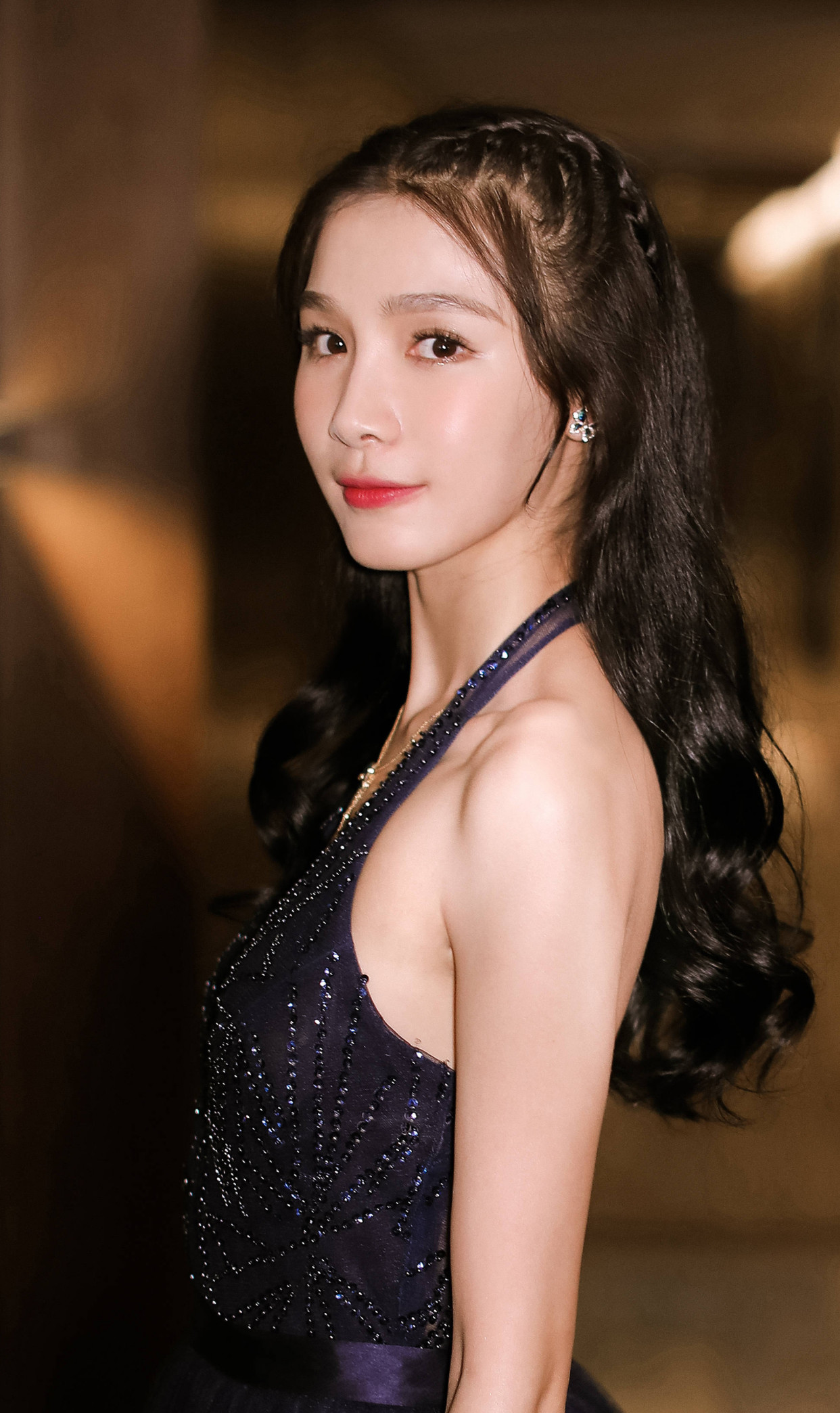 青年女演员张楠:清新脱俗,美丽动人