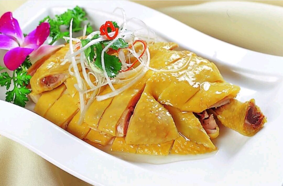 寻味廉江安铺特色美食正宗安铺白切鸡,皮薄肉滑,肉嫰骨香