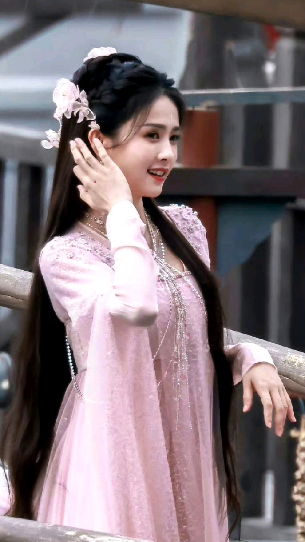 这就是罗云熙说的白鹿最漂亮的那条裙子吧67,原来这小子喜欢粉粉嫩