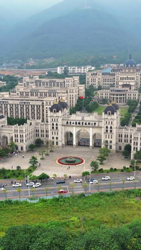 广东最美最豪华的大学校园肇庆工商职业技术大学,有人反驳吗?