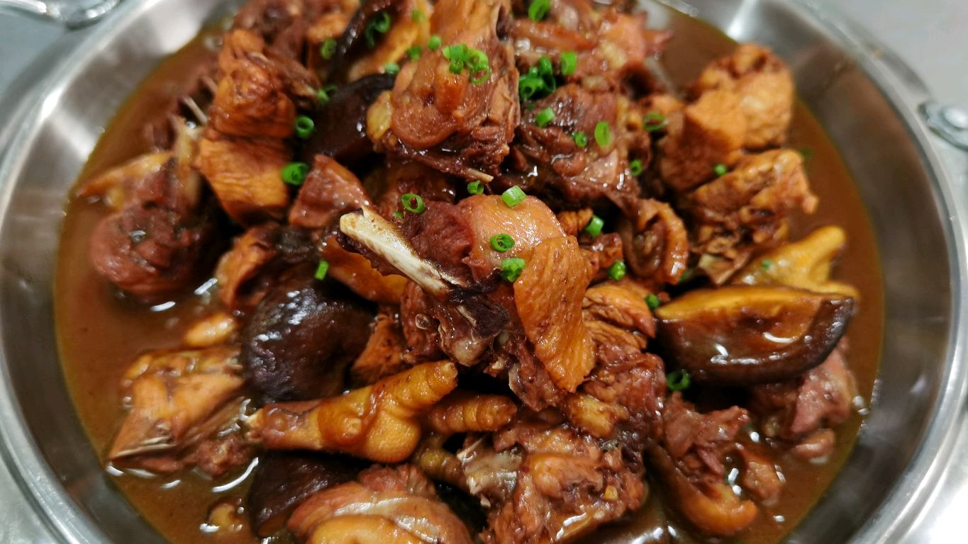 饭店的铁锅柴鸡为什么那么好吃？大厨分享视频教学流程，操作简单