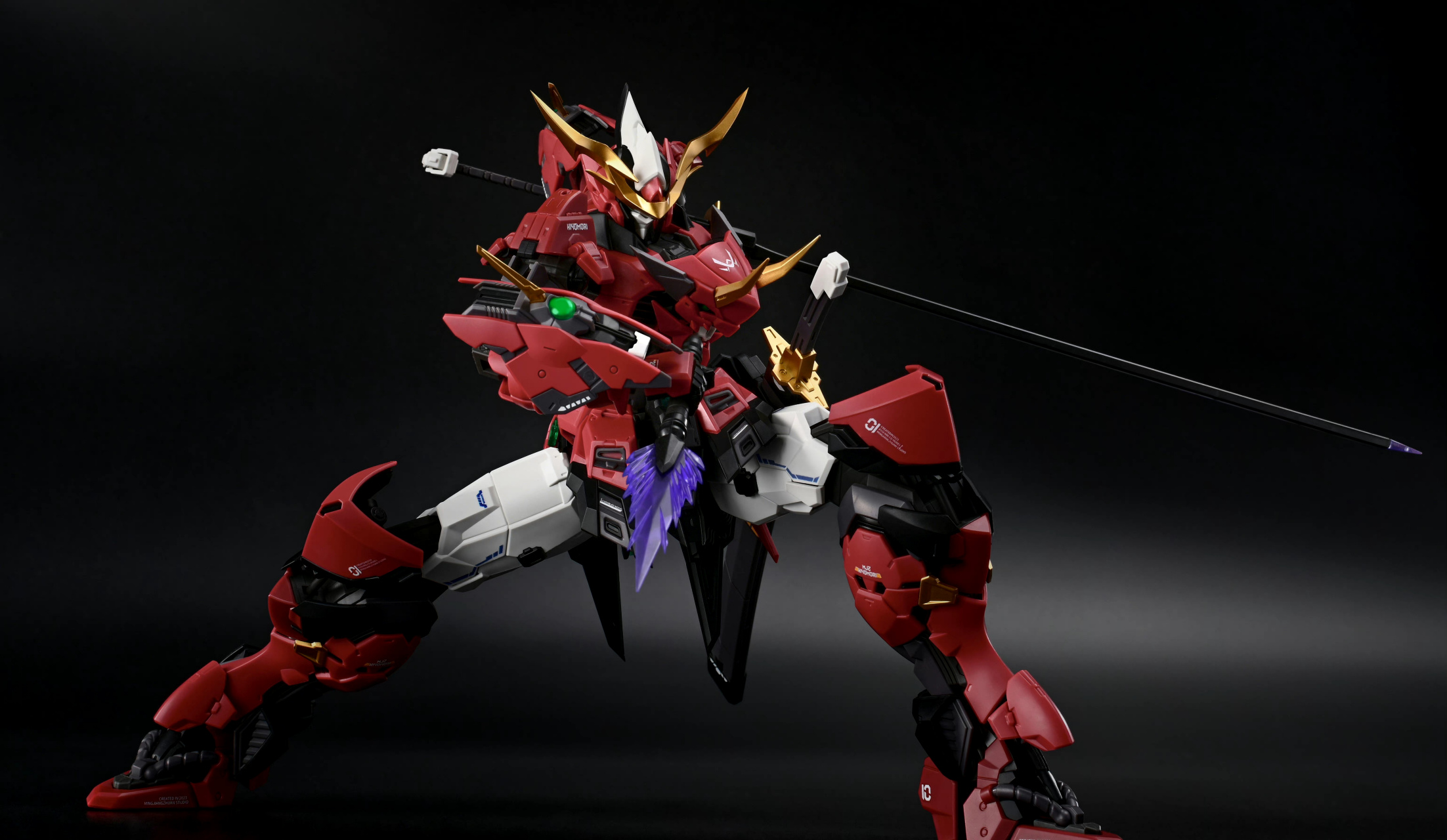 模型欣赏:铭匠传 赤鬼若·清盛 人形机甲 彩色模型公开,高度23厘米.