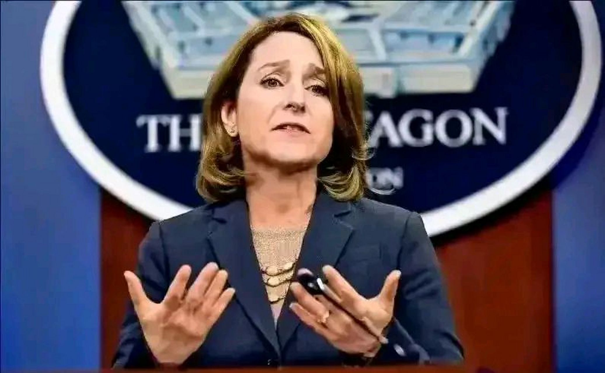 军情集结号#  美国国防部副部长希克斯日前公开表示,为了阻止中国