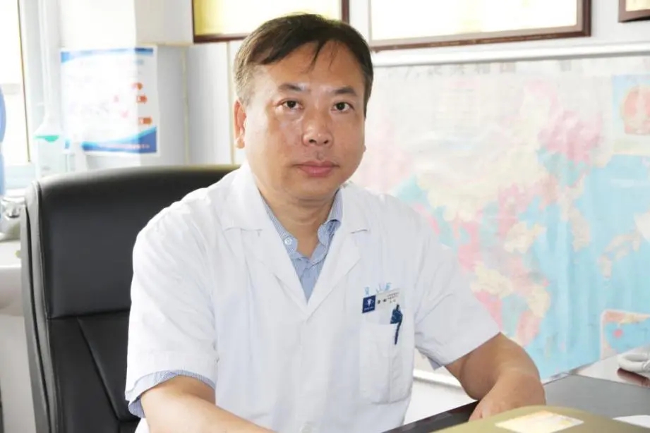 「中山名医」梁松:"折翼天使"的守护神